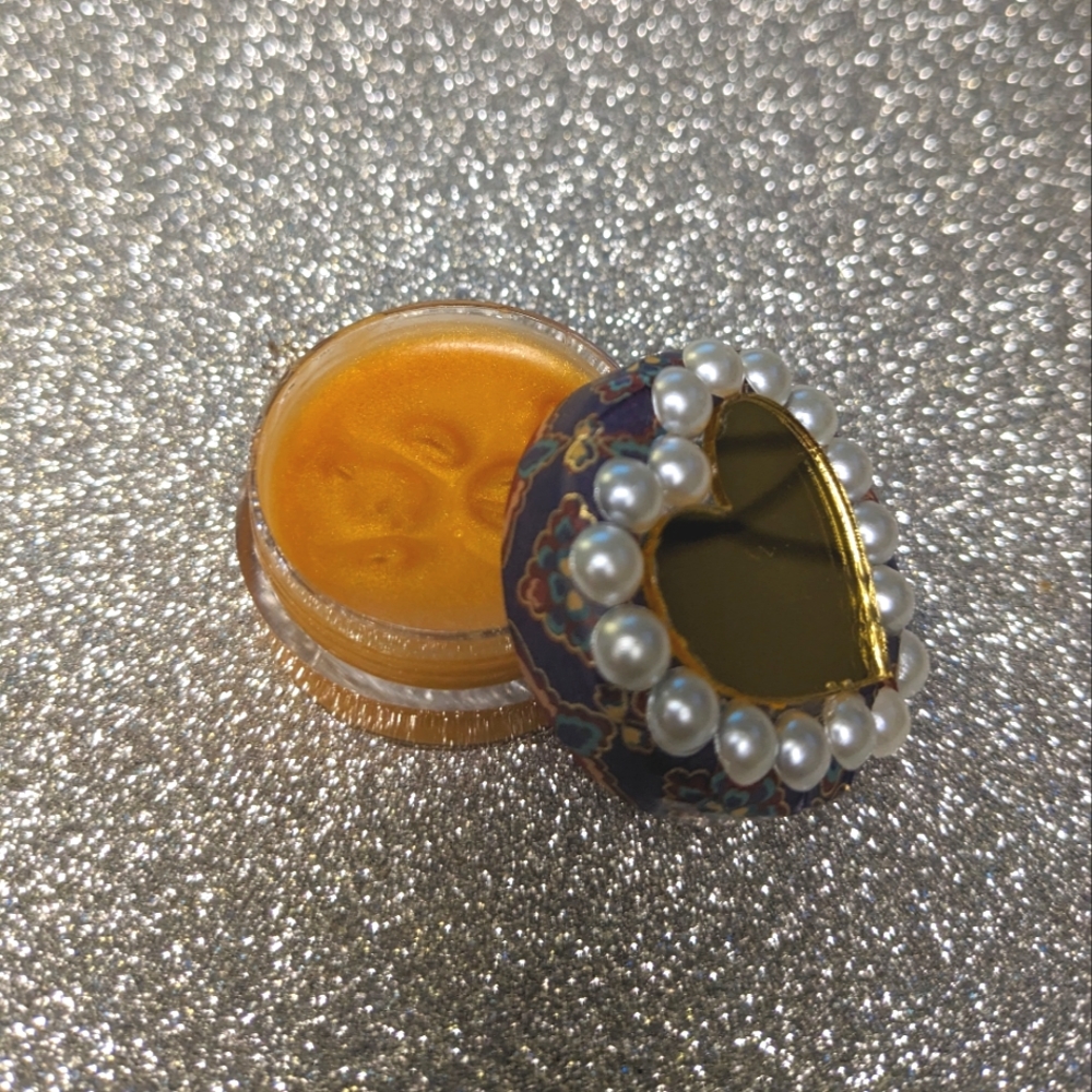 🆕 Organic Peaches & Cream Lip Balm with Mirror